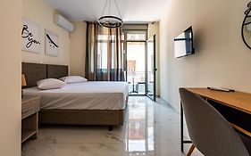 Plaka Nefeli Elegant Urban Retreat In Athens Historic Heart